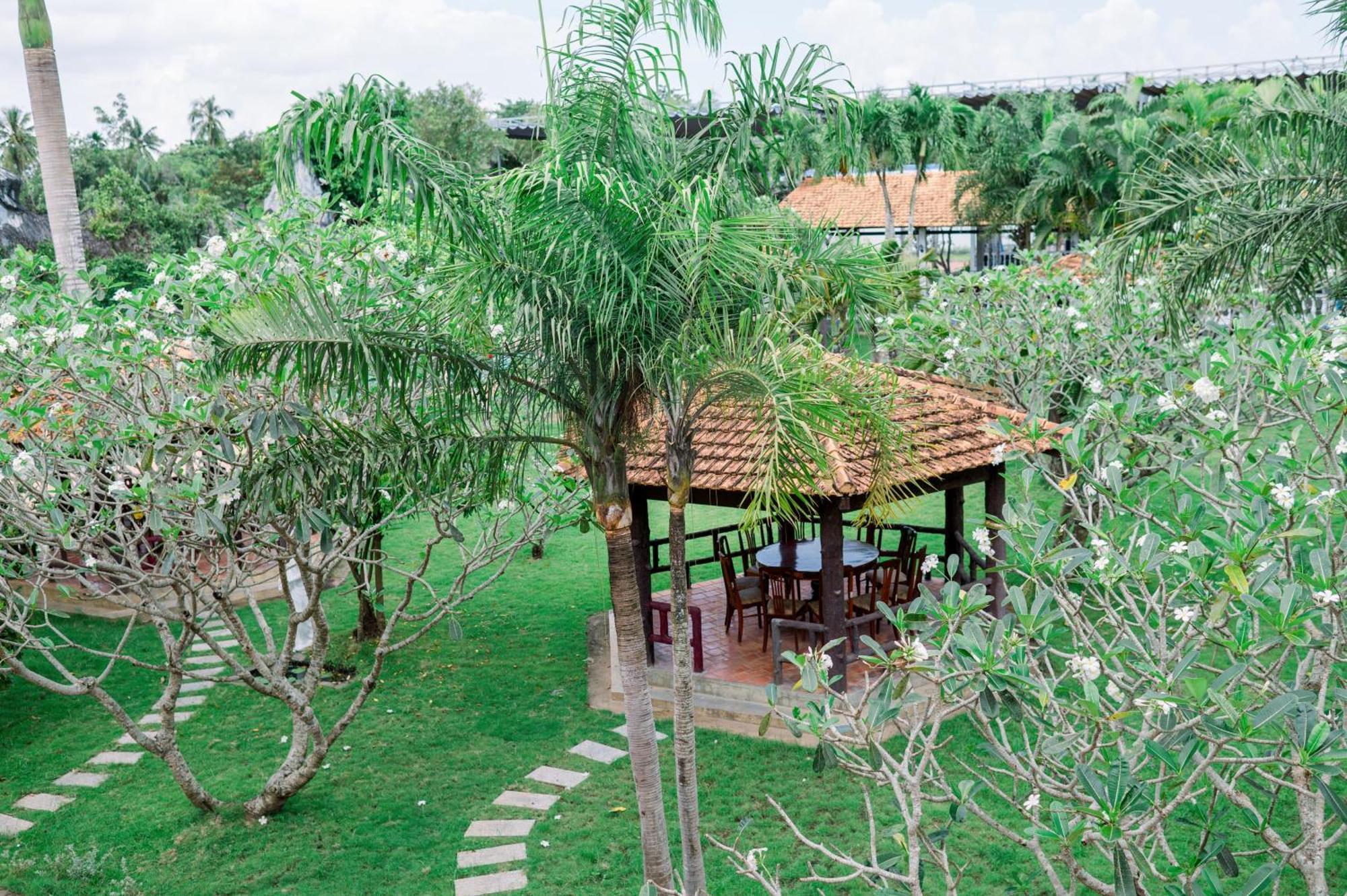 Ngoc Thu Hotel Soc Trang エクステリア 写真