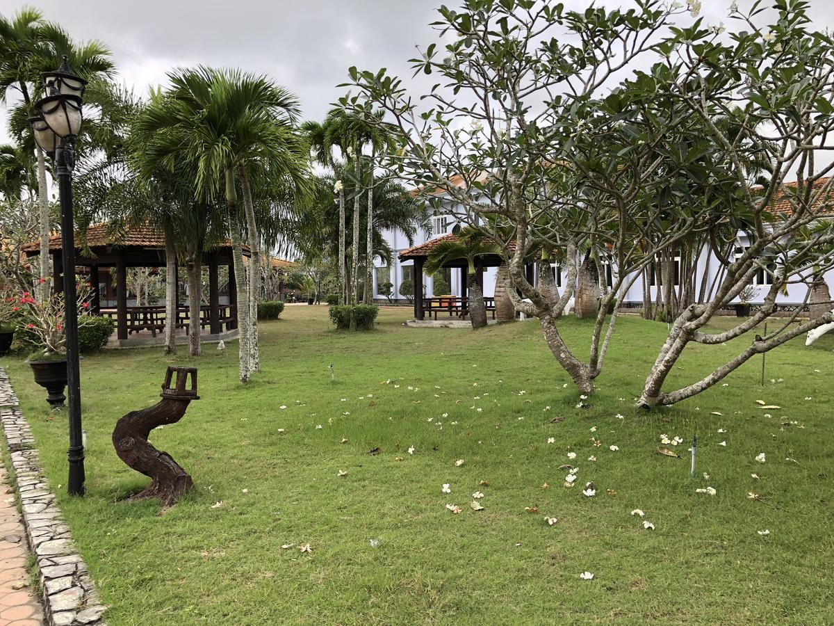 Ngoc Thu Hotel Soc Trang エクステリア 写真